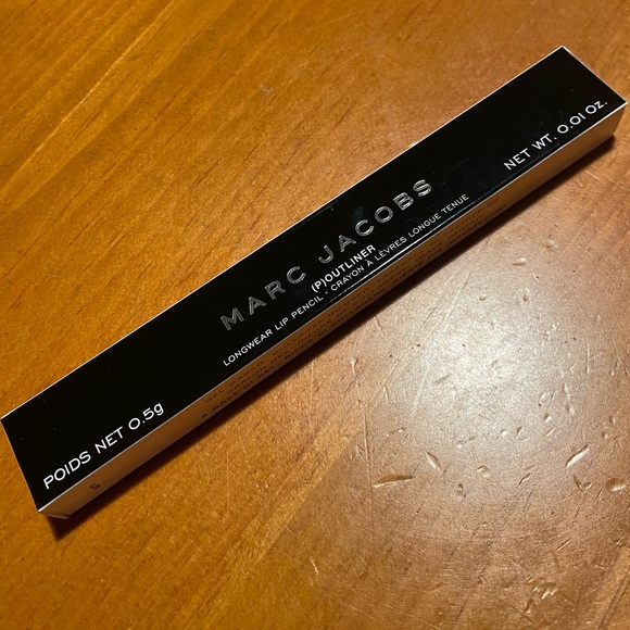 Marc Jacobs Poutliner Lip Pencil 👄 - Picture 3 of 13
